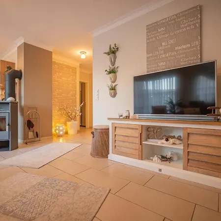 Zum Kranich, Exclusive 4-sterne-plus Fuer 4 Personen In Apartment Zingst