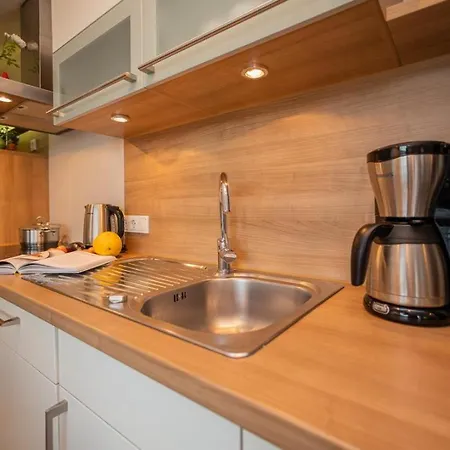Zum Kranich, Exclusive 4-sterne-plus Fuer 4 Personen In Zingst